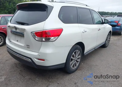 2015 Nissan Pathfinder Platinum/S/Sl/Sv z USA, uszkodzony, nr VIN 5N1AR2MM8FC622450